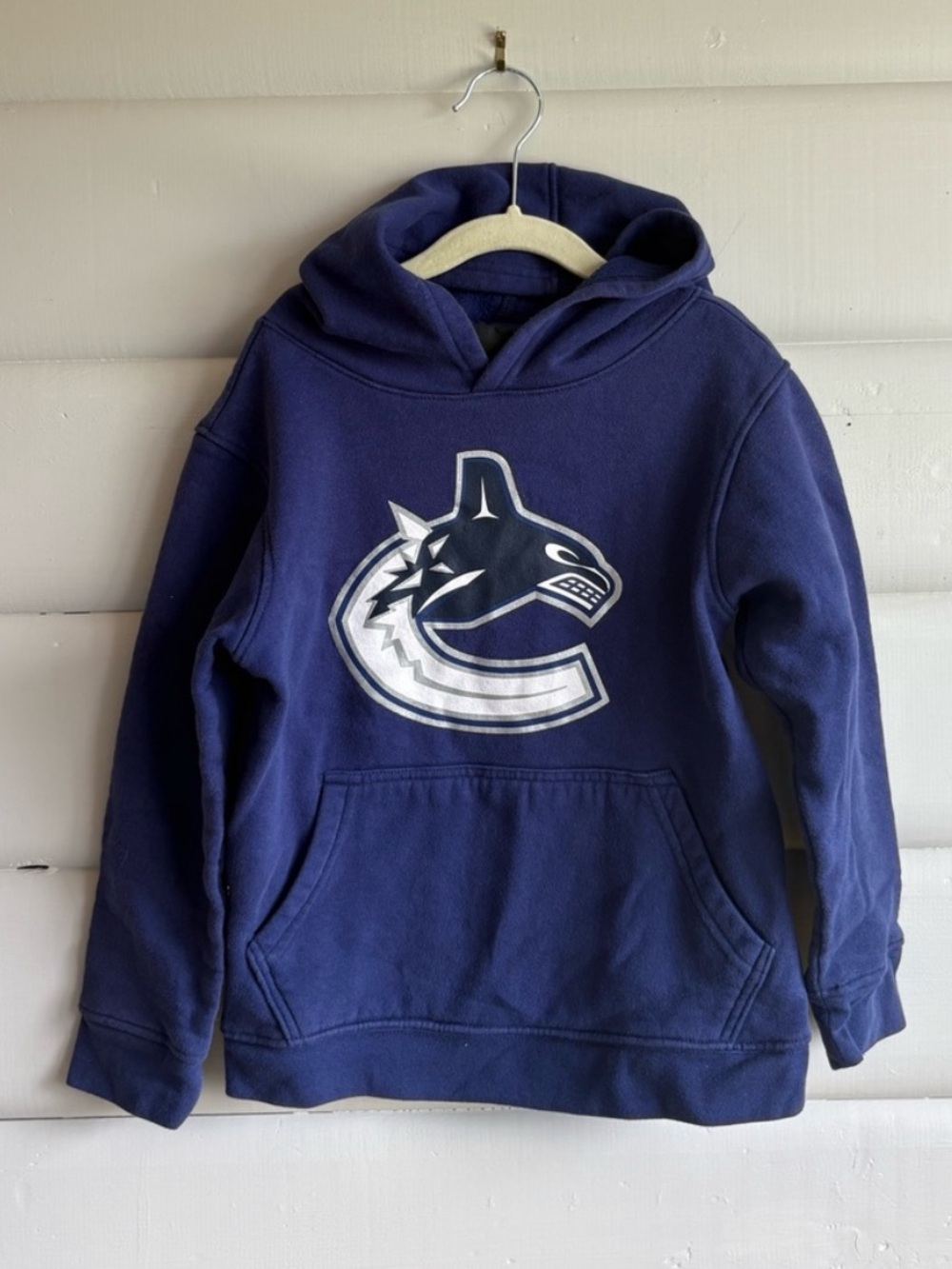 Vancouver Canucks NHL Pullover Hoodie Youth 7/8 Blue Fleece Boyd Girls
